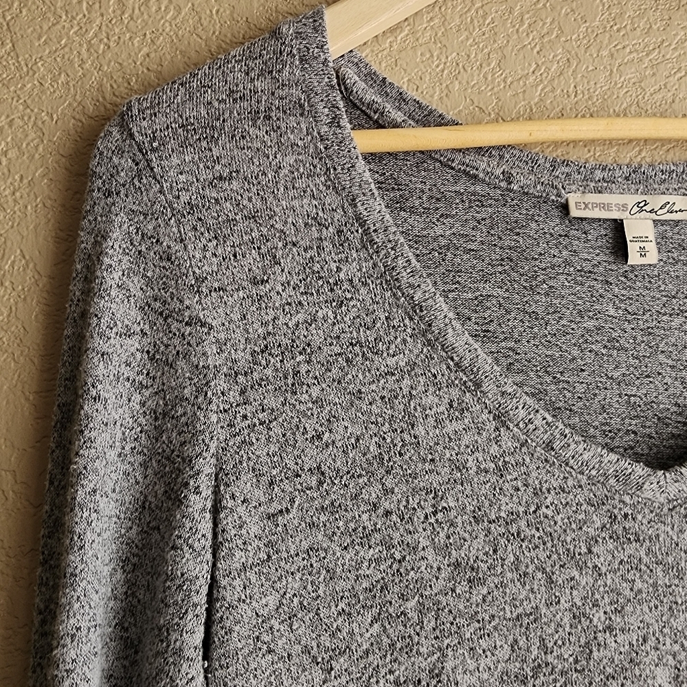 Express One Eleven Gray V-Neck Long Sleeve Sweater Size M - Picture 2 of 11
